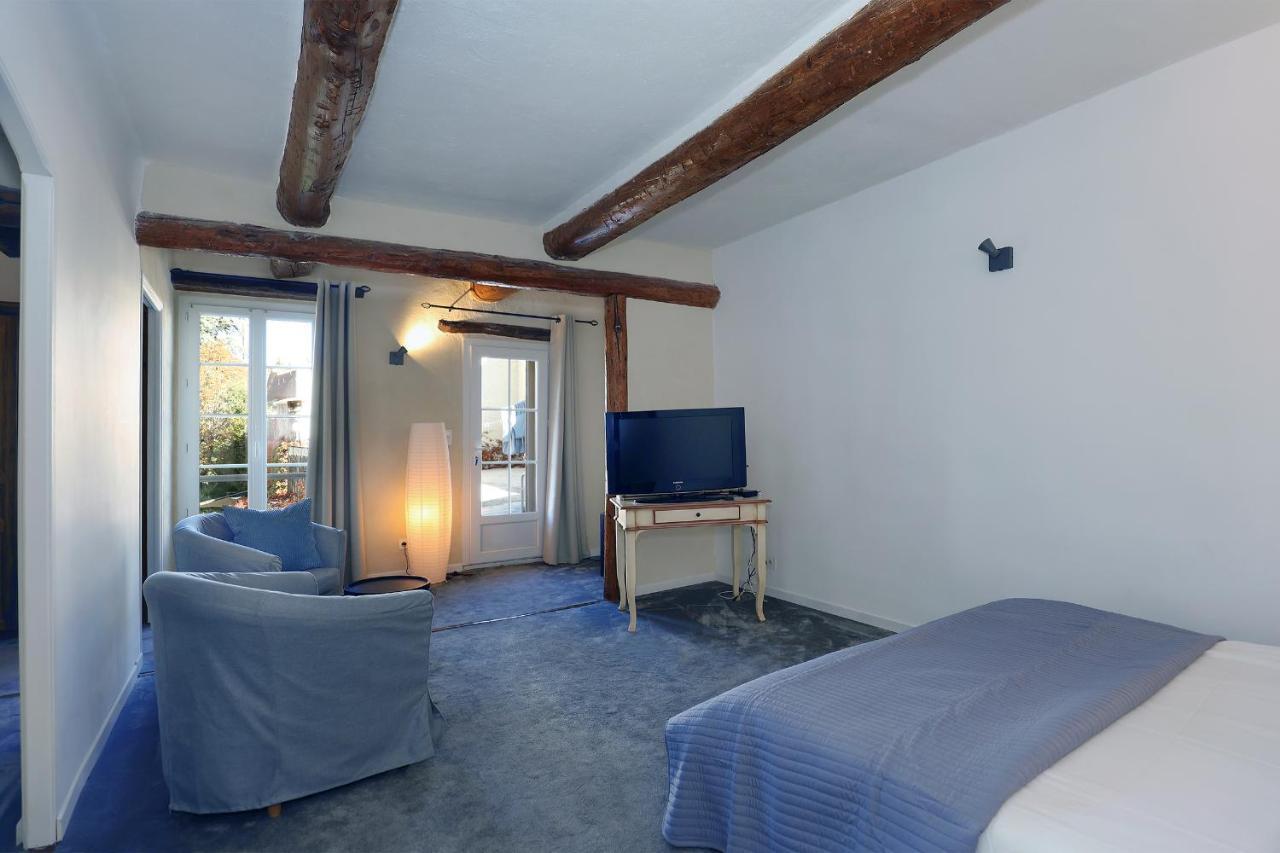 Le Cheval Blanc Bed & Breakfast La Bastide-des-Jourdans