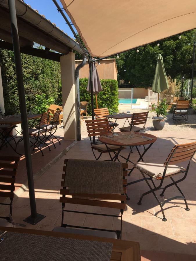 Le Cheval Blanc Bed & Breakfast